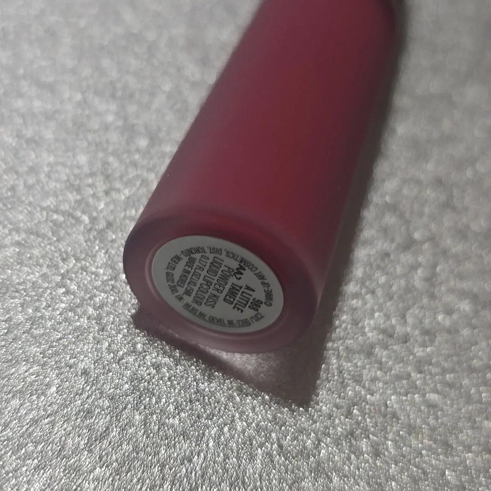 ❇️🧚‍♀️A LITTLE TAMED Mac RARE Powder Kiss Lip NWT